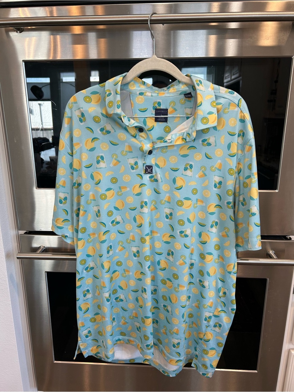 Con.struct drinks theme golf Shirt polo size L GUC